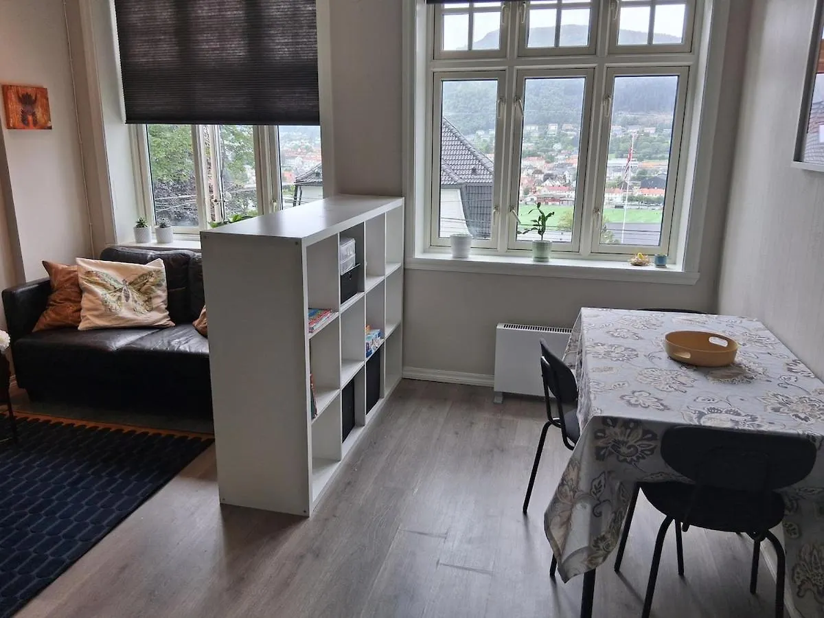 Διαμέρισμα Cozy & Central 10min to Bergen Center