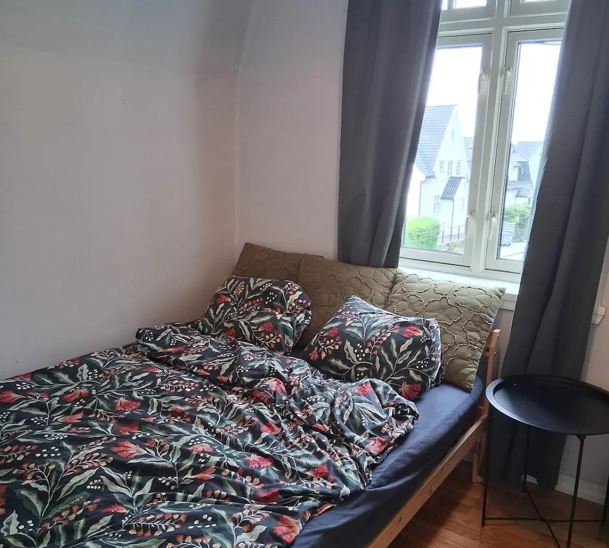 Cozy & Central 10min to Bergen Center Διαμέρισμα